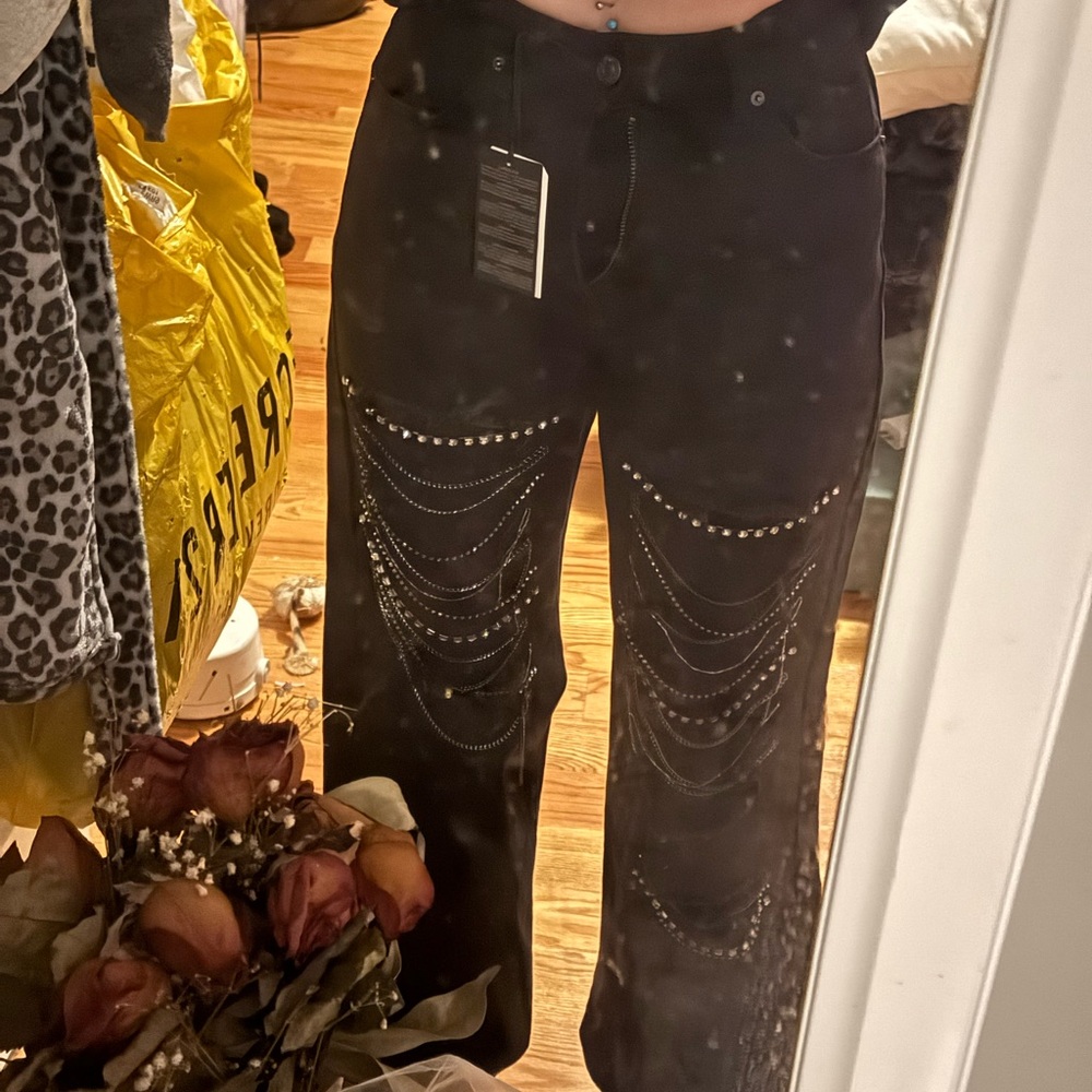 NEW with tags F21 90s denim chain detail - BROKEN ZIPPER